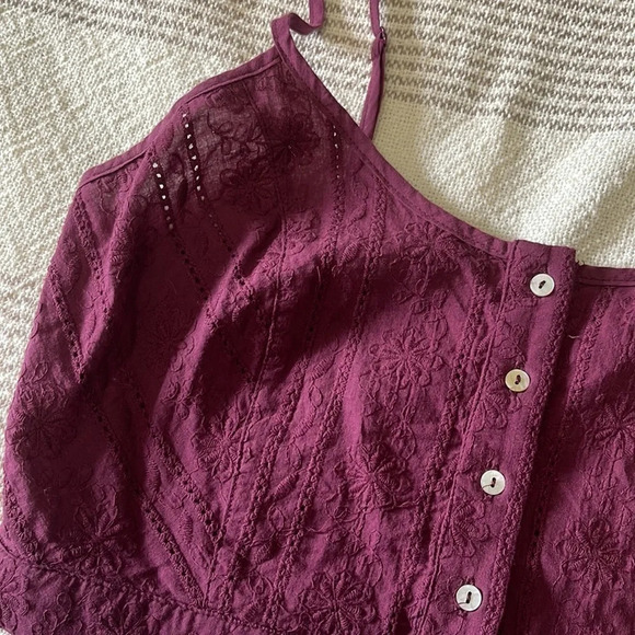 KENDALL And Kylie Laced Cropped Top Burgundy - Picture 2 of 8